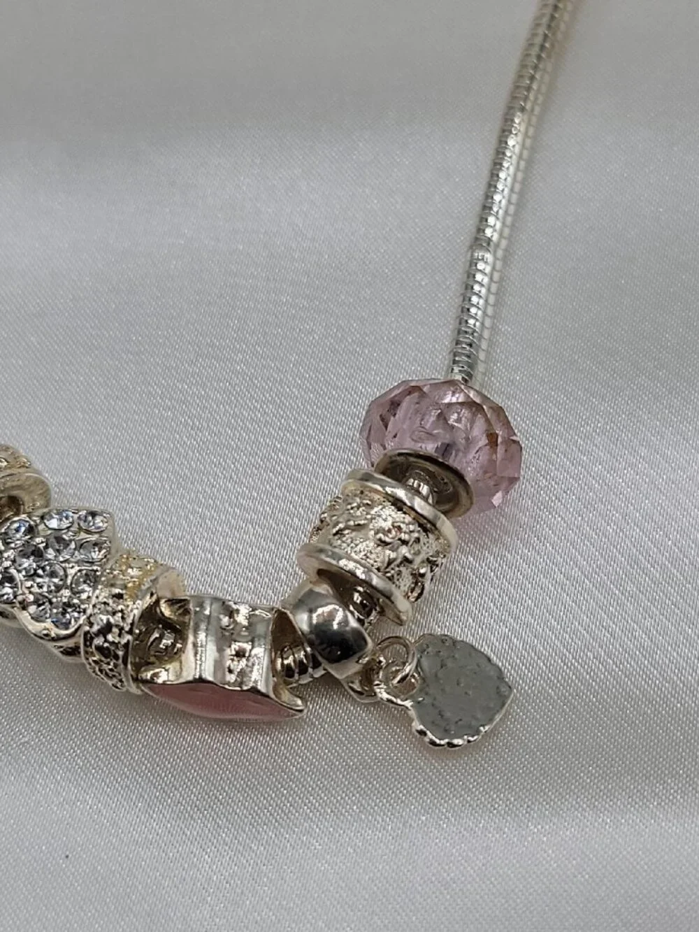 Friedmans Jewelers Breast Cancer Slide Necklace Silver Tone Charm Bead 18" Chain - Picture 4 of 15